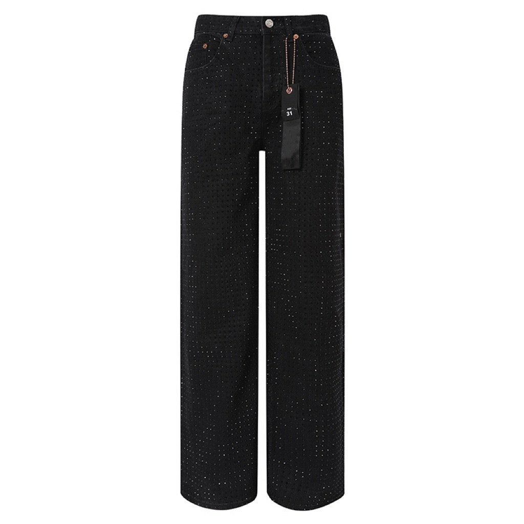 Trendige schwarze Jeans mit Nieten