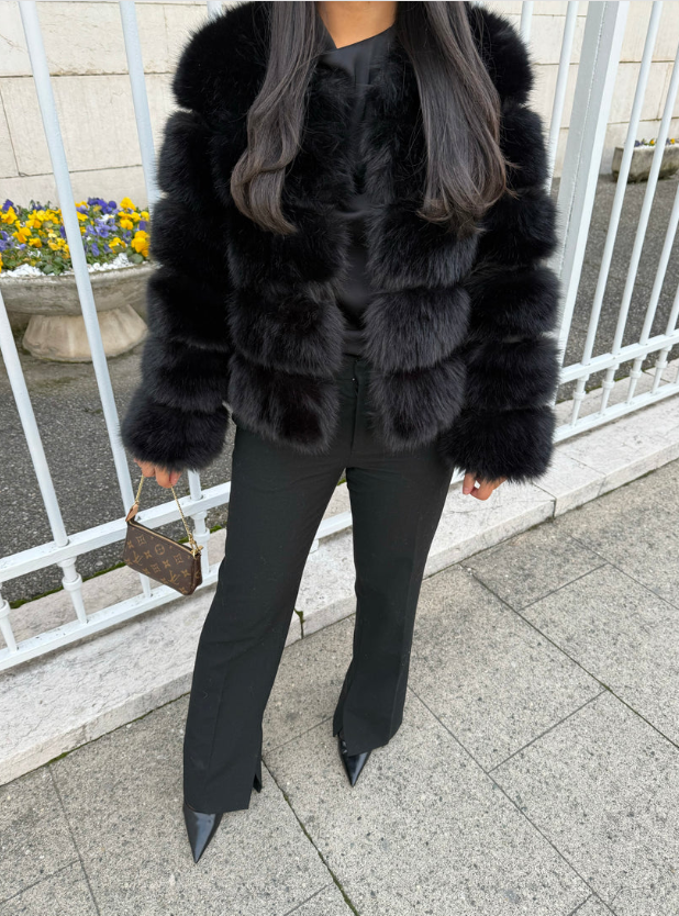 Ferné Elegant Fur Jacket