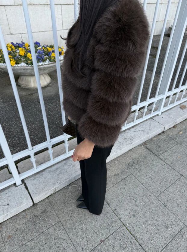 Ferné Elegant Fur Jacket